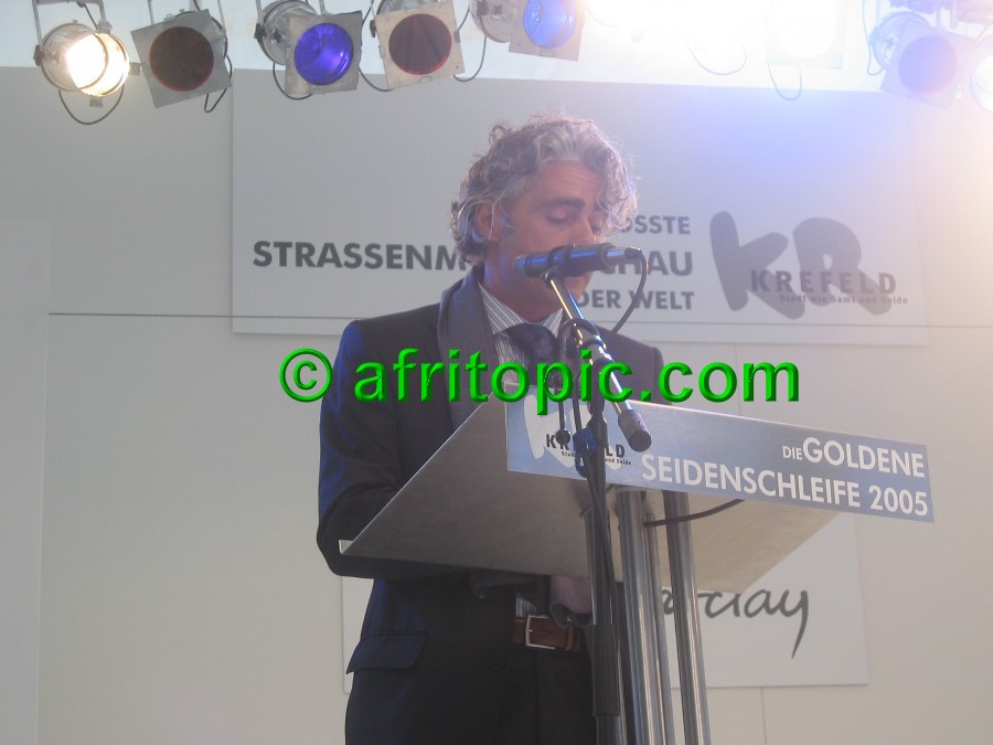 ../Images/Krefeld-Strssenmodenschau-2005 019.jpg